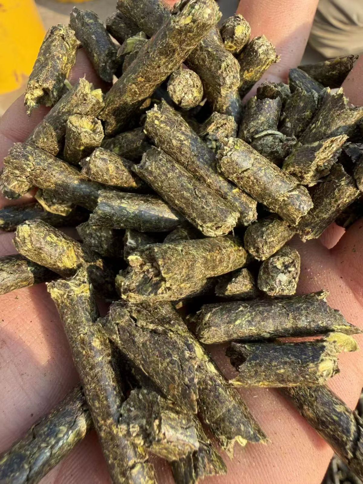 杭氏草业花生秧草颗粒规格 - 图片 2